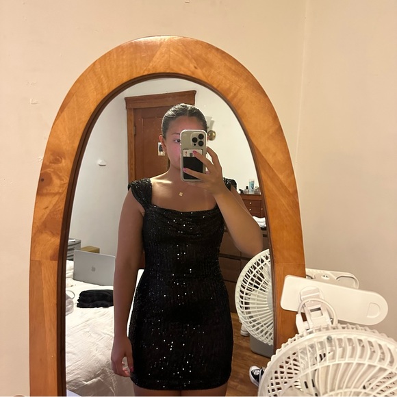 Hello Molly Dress - Picture 7 of 7